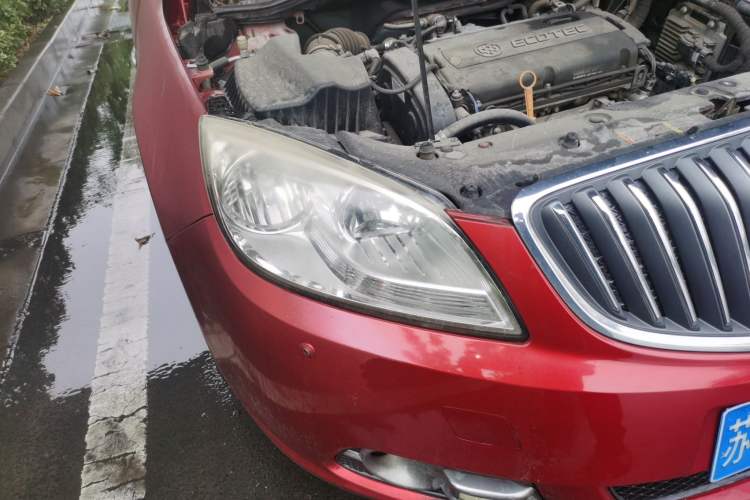 Used Buick GT 2013 GT 1.6L Automatic Fashion Edition Right Front Headlight