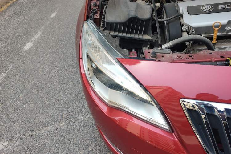 Used Buick GT 2013 XT 1.6L Automatic Fashion Edition Right Front Headlight