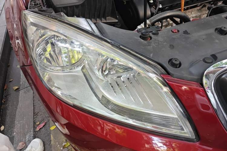 Used Buick GT 2013 GT 1.6L Automatic Fashion Edition Right Front Headlight