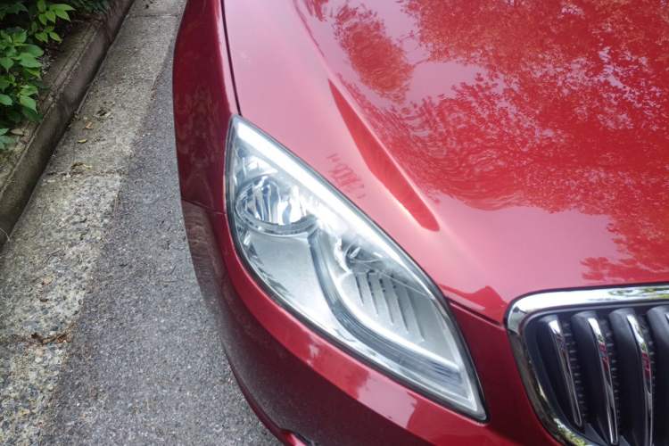 Used Buick GT 2013 GT 1.6L Automatic Fashion Edition Right Front Headlight