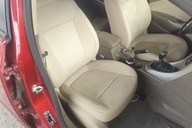 Used Buick GT 2013 GT 1.6L Manual Entry-Level Model Right Front Seat