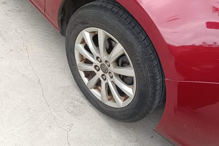 Used Buick GT 2013 GT 1.8L Automatic Fashion Edition Right Front Wheel Hub