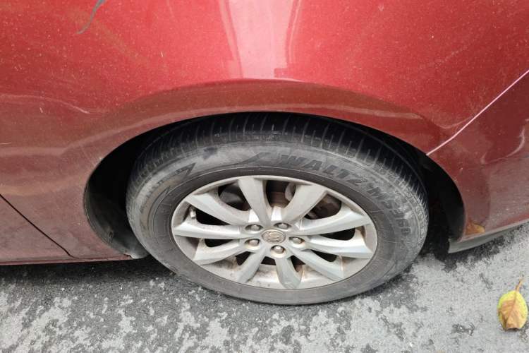 Used Buick GT 2013 GT 1.6L Automatic Fashion Edition Right Front Wheel Hub