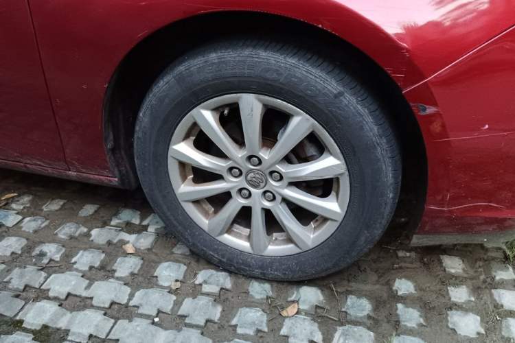 Used Buick GT 2013 GT 1.6L Manual Entry-Level Model Right Front Wheel Hub