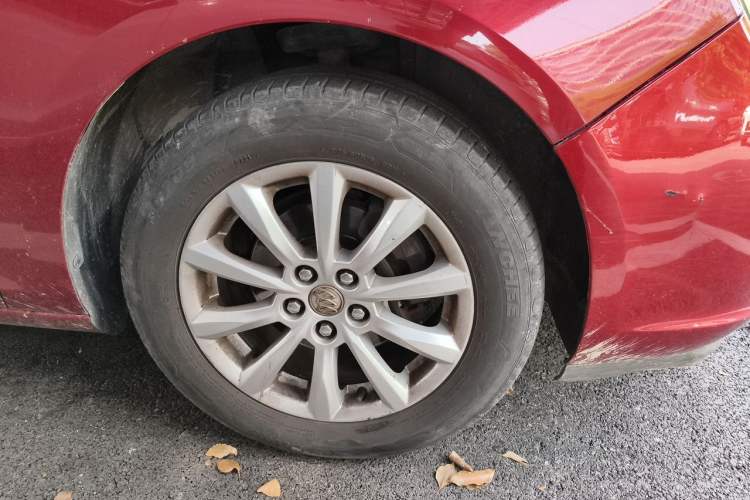 Used Buick GT 2013 GT 1.6L Automatic Fashion Edition Right Front Wheel Hub