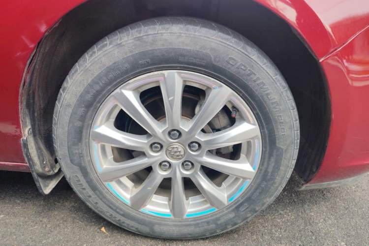 Used Buick GT 2013 GT 1.6L Automatic Fashion Edition Right Front Wheel Hub