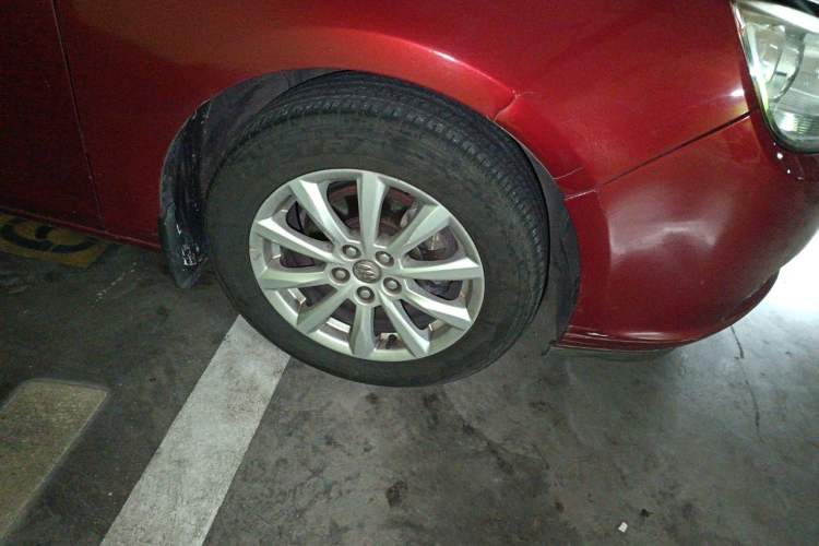 Used Buick GT 2013 GT 1.6L Automatic Fashion Edition Right Front Wheel Hub