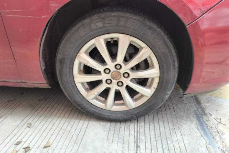 Used Buick GT 2013 GT 1.6L Automatic Fashion Edition Right Front Wheel Hub