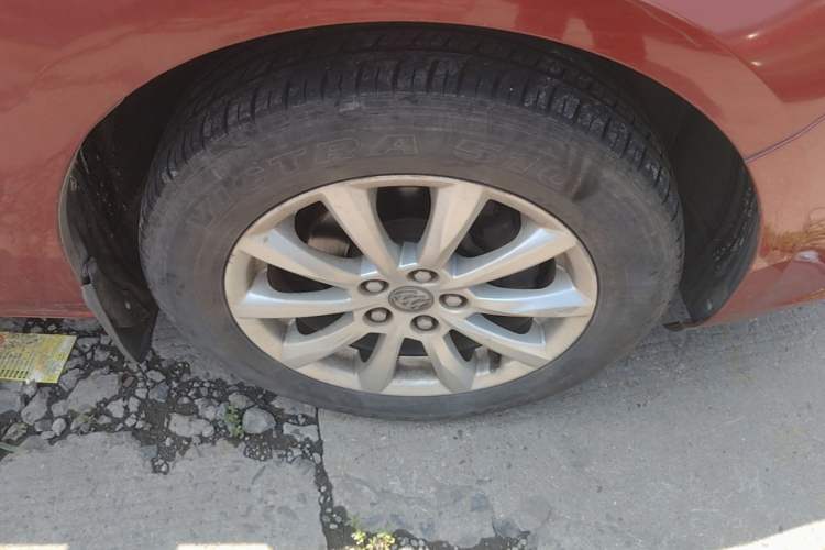 Used Buick GT 2013 GT 1.6L Automatic Fashion Edition Right Front Wheel Hub