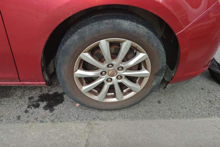 Used Buick GT 2013 GT 1.6L Manual Entry-Level Model Right Front Wheel Hub