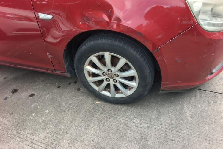 Used Buick GT 2013 GT 1.6L Automatic Fashion Edition Right Front Wheel Hub