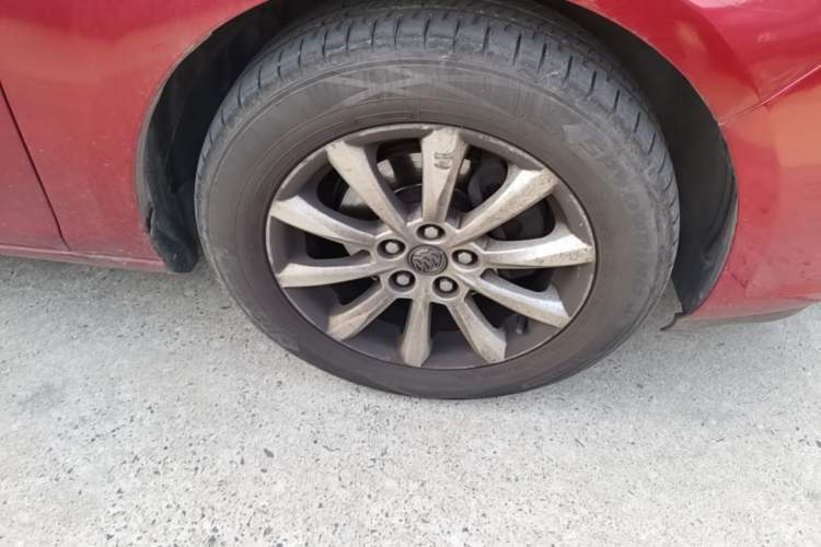 Used Buick GT 2013 GT 1.6L Automatic Fashion Edition Right Front Wheel Hub