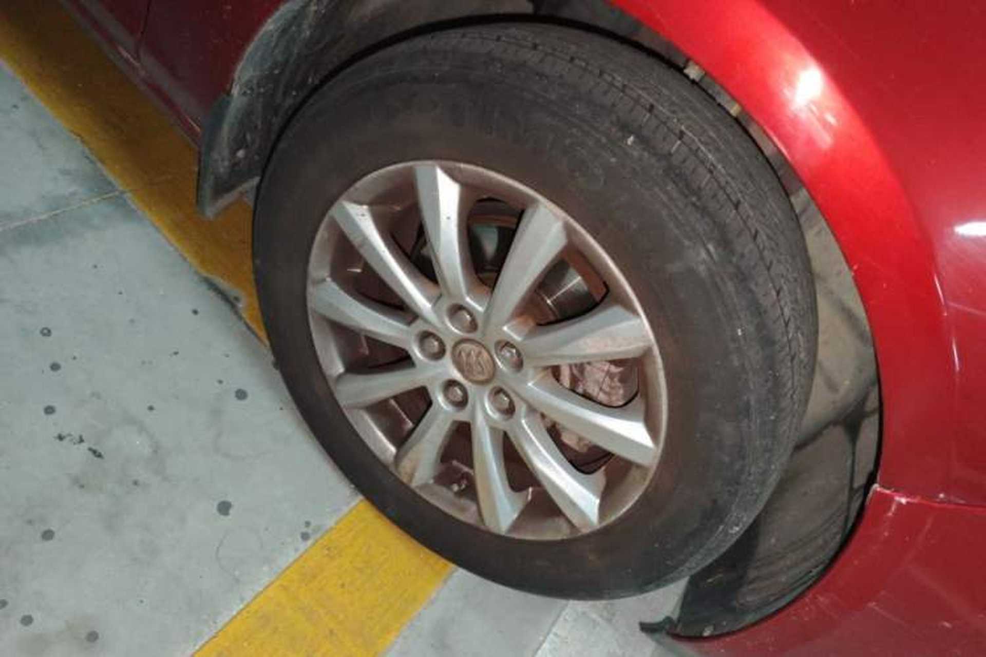 Used Buick GT 2013 GT 1.6L Automatic Fashion Edition Right Front Wheel Hub