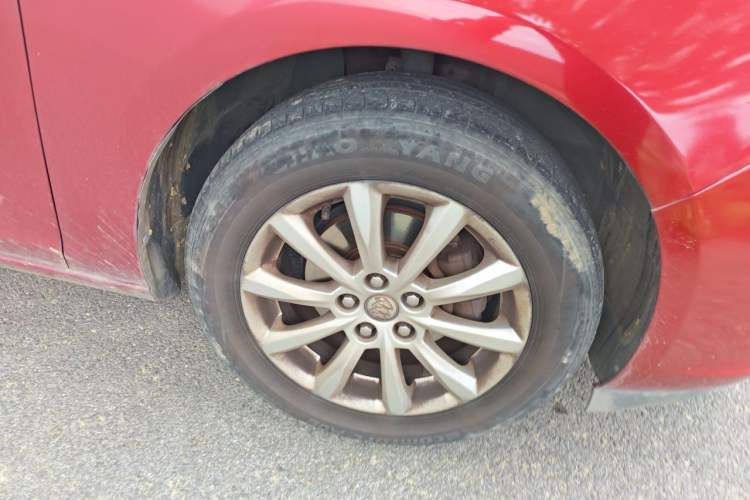 Used Buick GT 2013 GT 1.6L Automatic Fashion Edition Right Front Wheel Hub
