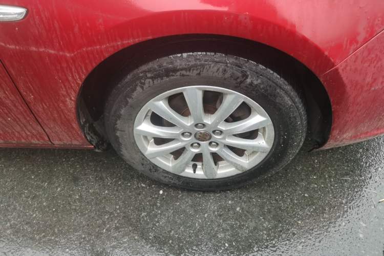 Used Buick GT 2013 GT 1.6L Automatic Fashion Edition Right Front Wheel Hub