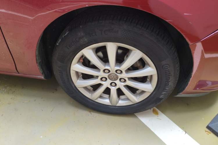 Used Buick GT 2013 GT 1.6L Automatic Fashion Edition Right Front Wheel Hub