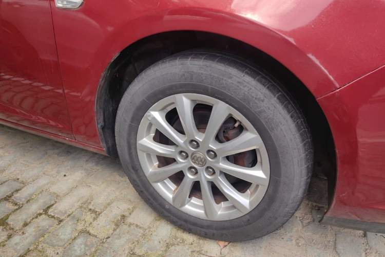 Used Buick GT 2013 GT 1.6L Automatic Fashion Edition Right Front Wheel Hub