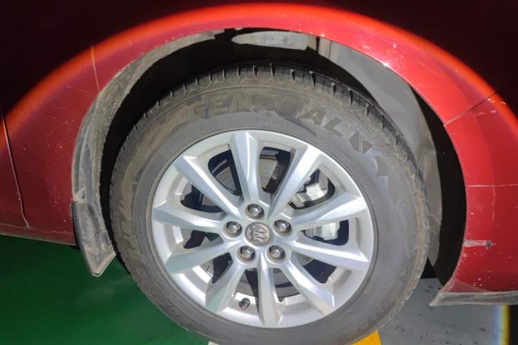 Used Buick GT 2013 GT 1.6L Automatic Fashion Edition Right Front Wheel Hub