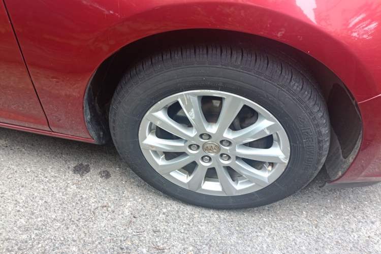 Used Buick GT 2013 GT 1.6L Automatic Fashion Edition Right Front Wheel Hub