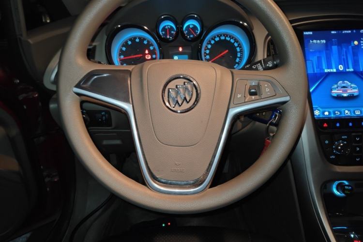 Used Buick GT 2013 GT 1.6L Automatic Fashion Edition Steering Wheel