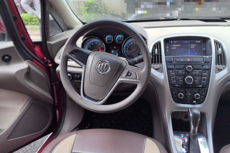 Used Buick GT 2013 GT 1.6L Automatic Fashion Edition Steering Wheel