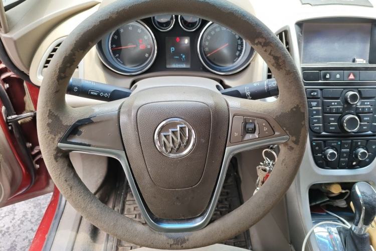 Used Buick GT 2013 GT 1.6L Automatic Fashion Edition Steering Wheel