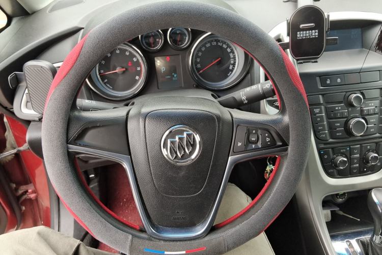 Used Buick GT 2013 XT 1.6L Automatic Fashion Edition Steering Wheel