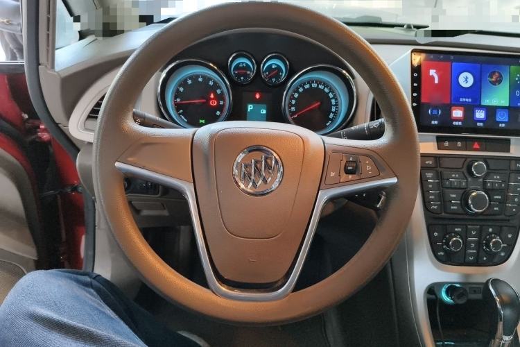 Used Buick GT 2013 GT 1.6L Automatic Fashion Edition Steering Wheel