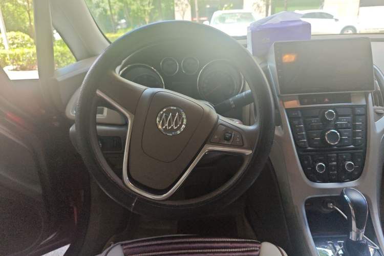 Used Buick GT 2013 GT 1.6L Automatic Fashion Edition Steering Wheel