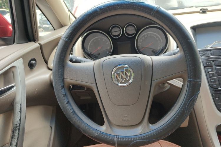 Used Buick GT 2013 GT 1.6L Automatic Comfort Edition Steering Wheel