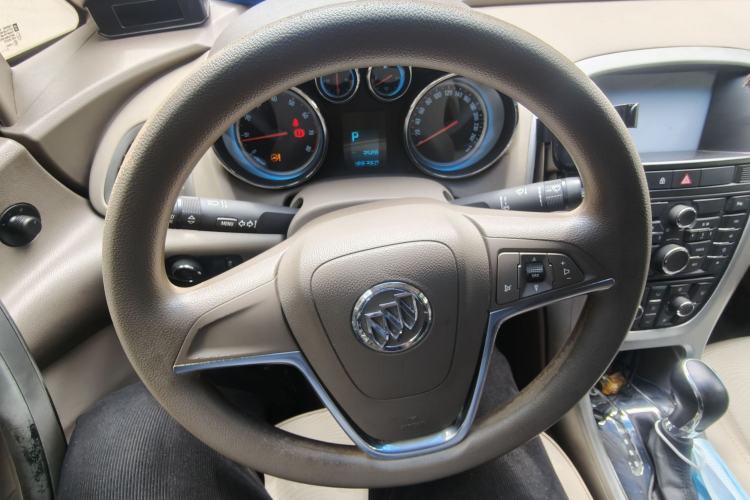 Used Buick GT 2013 GT 1.6L Automatic Fashion Edition Steering Wheel