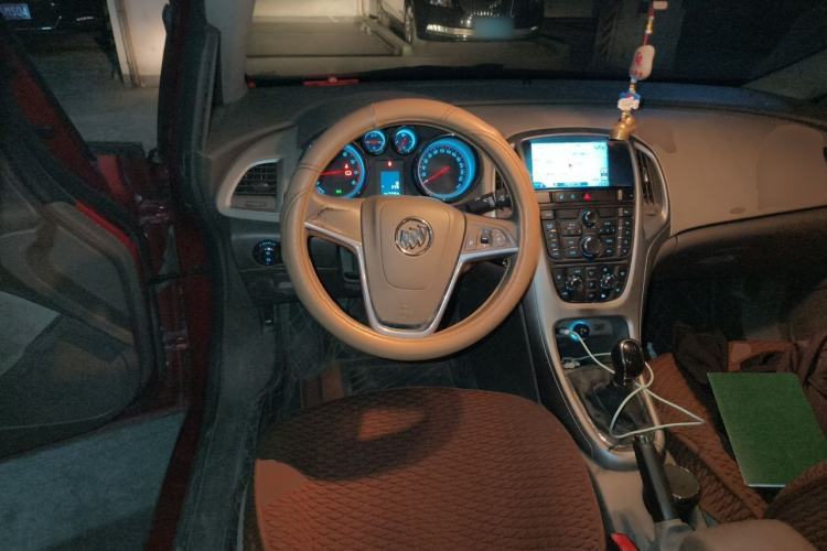 Used Buick GT 2013 GT 1.6L Manual Entry-Level Model Steering Wheel