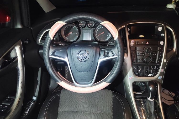 Used Buick GT 2013 XT 1.6L Automatic Fashion Edition Steering Wheel