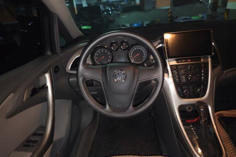 Used Buick GT 2013 XT 1.6L Automatic Comfort Edition Steering Wheel
