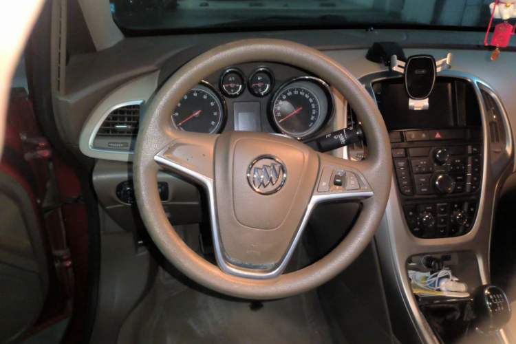 Used Buick GT 2013 GT 1.6L Manual Entry-Level Model Steering Wheel