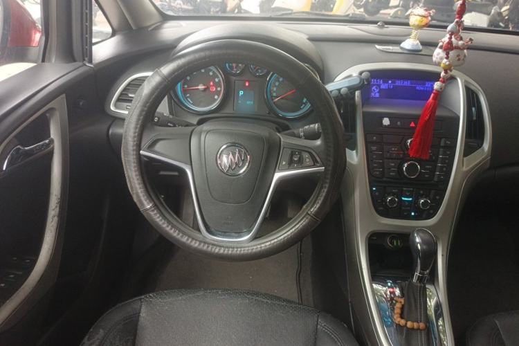 Used Buick GT 2013 XT 1.6T Automatic Fashion Sport Edition Steering Wheel