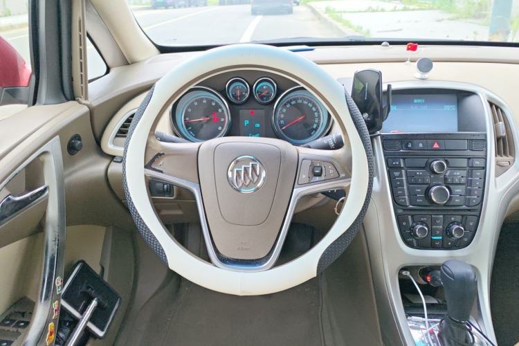 Used Buick GT 2013 GT 1.6L Automatic Fashion Edition Steering Wheel
