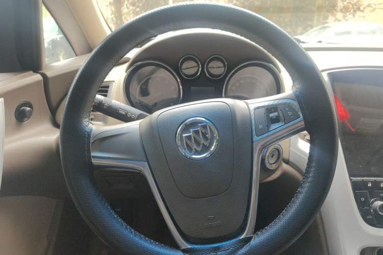 Used Buick GT 2013 GT 1.6L Manual Entry-Level Model Steering Wheel