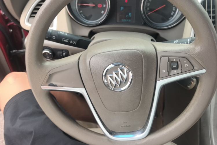 Used Buick GT 2013 GT 1.6L Automatic Fashion Edition Steering Wheel