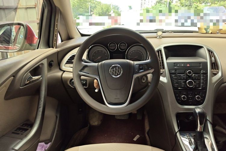 Used Buick GT 2013 GT 1.6L Automatic Fashion Edition Steering Wheel