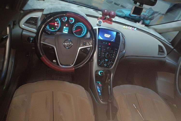 Used Buick GT 2013 GT 1.6L Automatic Fashion Edition Steering Wheel