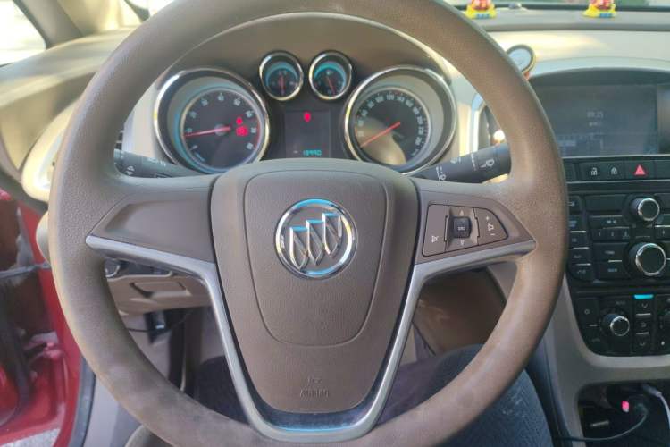 Used Buick GT 2013 GT 1.6L Manual Entry-Level Model Steering Wheel