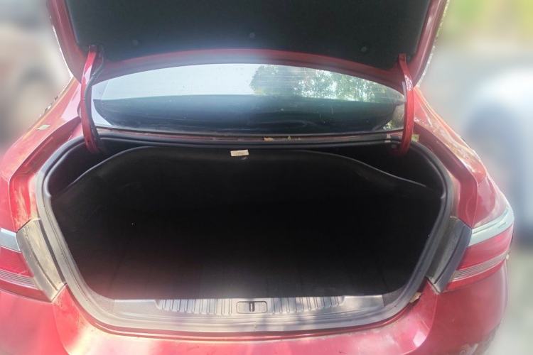 Used Buick GT 2013 GT 1.6L Automatic Fashion Edition Trunk
