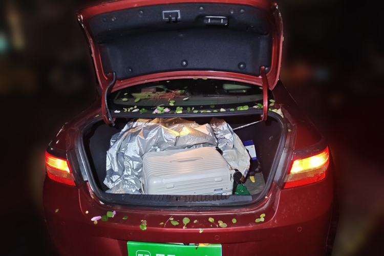 Used Buick GT 2013 GT 1.6L Automatic Fashion Edition Trunk