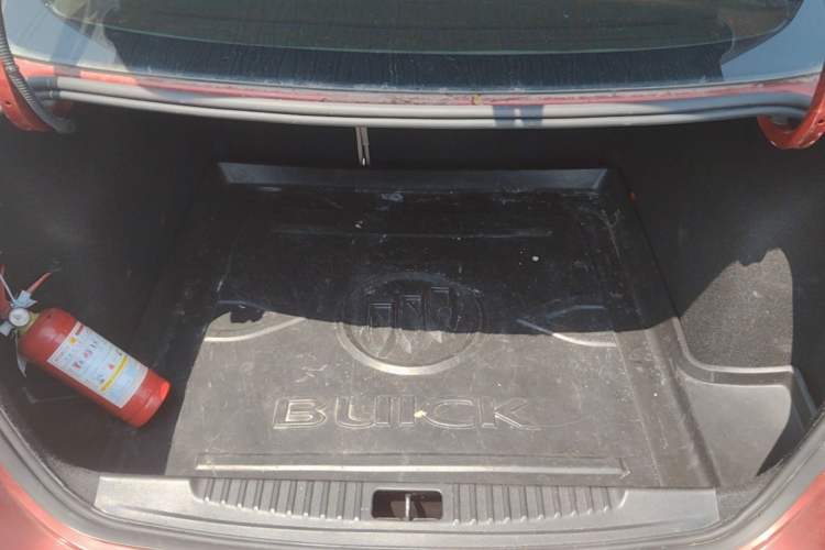 Used Buick GT 2013 GT 1.6L Automatic Fashion Edition Trunk