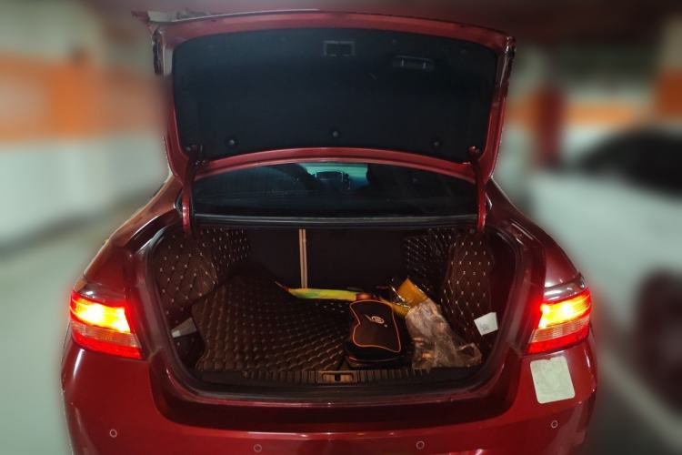 Used Buick GT 2013 GT 1.6L Automatic Fashion Edition Trunk
