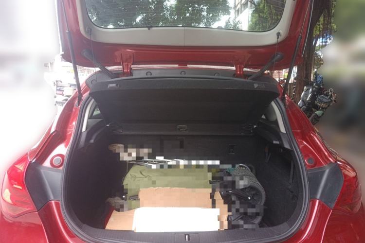 Used Buick GT 2013 XT 1.6T Automatic Fashion Sport Edition Trunk