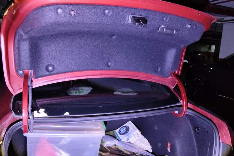 Used Buick GT 2013 GT 1.8L Automatic Fashion Edition Trunk