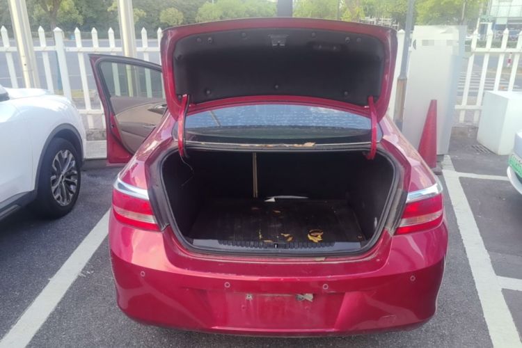 Used Buick GT 2013 GT 1.6L Automatic Fashion Edition Trunk