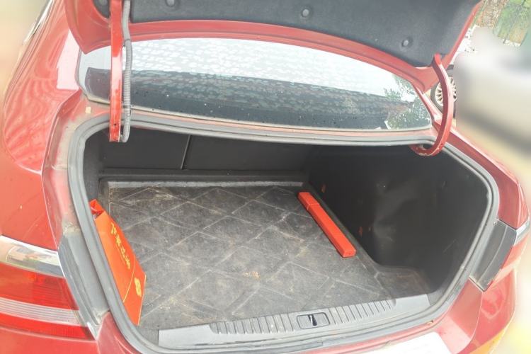 Used Buick GT 2013 GT 1.8L Automatic Fashion Edition Trunk